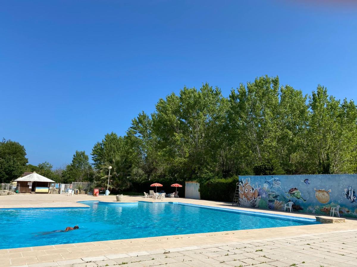Отель Riviera Azur Антиб Экстерьер фото